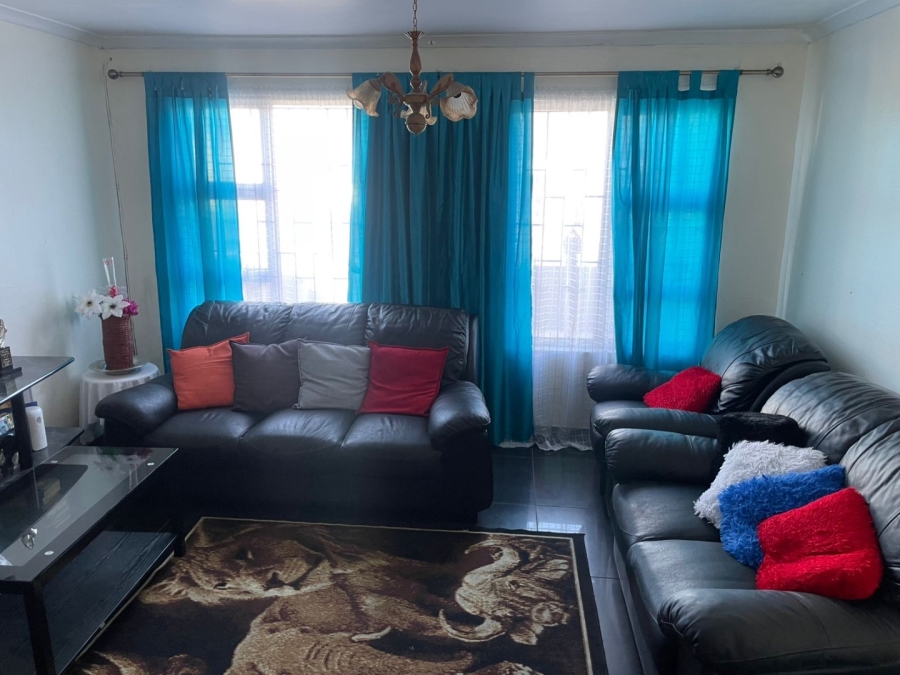 3 Bedroom Property for Sale in Beacon Valley Western Cape